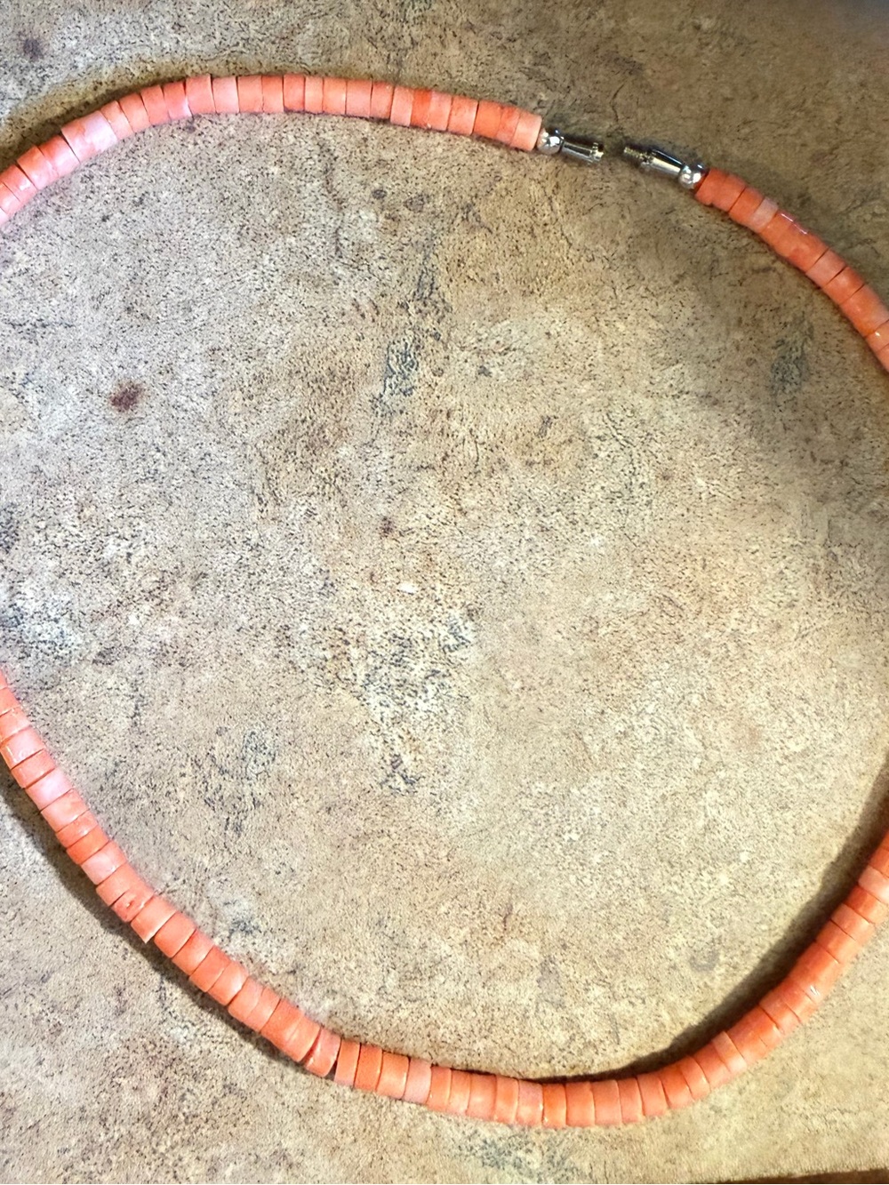 Vintage Natural Pink Peach Coral Bead Heishi Necklace 15 3/4in Choker